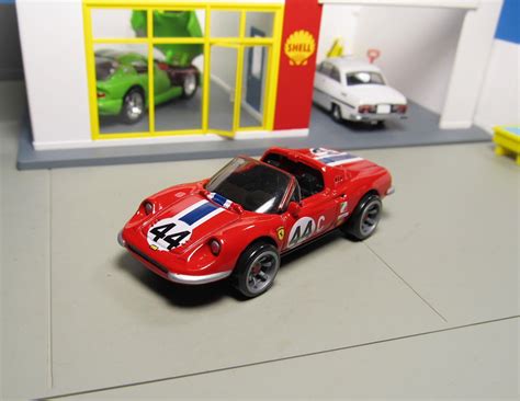 Hot Wheels Ferrari Racers Dino Gt
