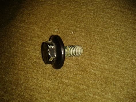 Стойки на КАПОТ — Volkswagen Vento, 1,8 л, 1993 года | своими руками ...