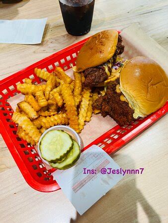 DAVE S HOT CHICKEN Toronto Yonge St Restaurant Avis Photos Tripadvisor