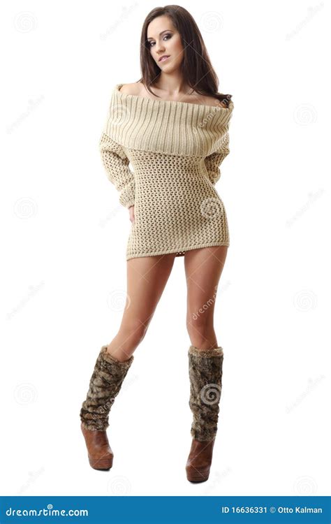 Donna Del Brunette Che Propone In Vestiti Sexy Immagine Stock Immagine Di Modo Piacevole