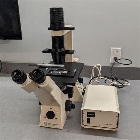 Zeiss Axiovert Cfl Inverted Phase Contrast Fluorescence Trinocular