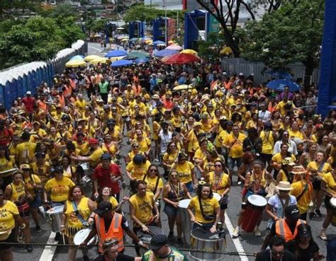 Carnaval BH 2024 Ensaio Geral De Blocos Levou 200 Mil Pessoas Para A