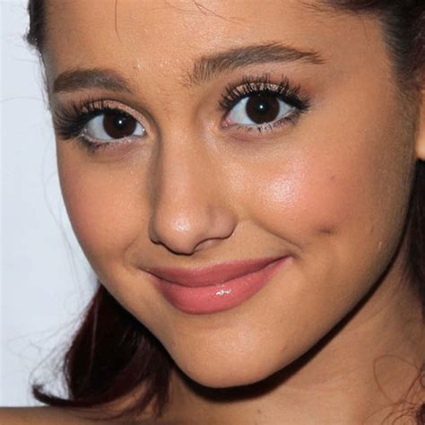 Ariana Grande Makeup Up Close - Mugeek Vidalondon