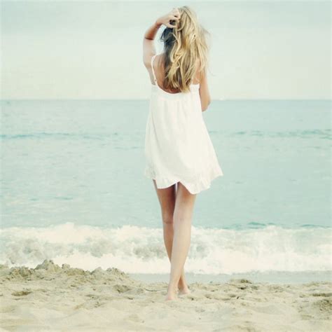 Blonde pour passer l été au soleil Marie Claire