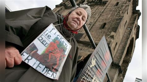 Sex Aktivistin mit dem F Wort berühmt wurde