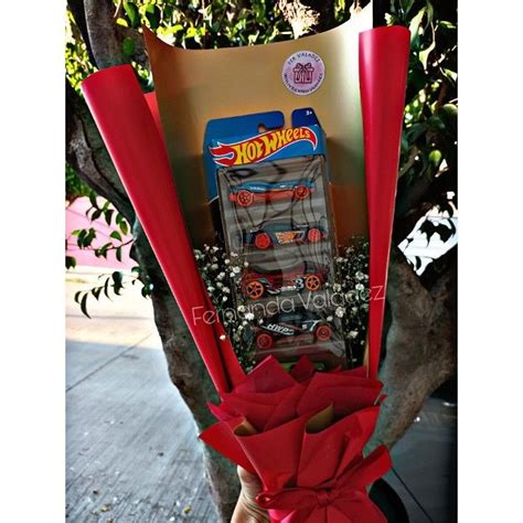 Ramo Hot Wheels En Regalos Peque Os Para Novios Cestas De Regalo Para Hombres Regalos