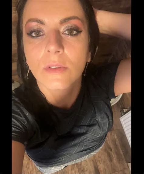 Beautiful Milfycalla With Hungry Pussy Pee In The Toilet Pi Pics Xhamster