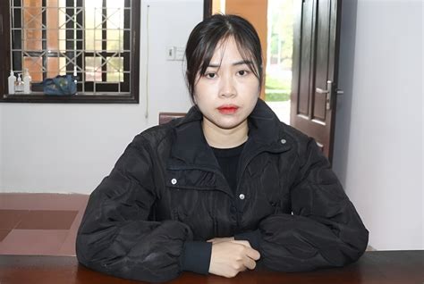 Bắt hot girl làm giả hàng trăm bộ hồ sơ chiếm đoạt hơn tỉ đồng VOZ