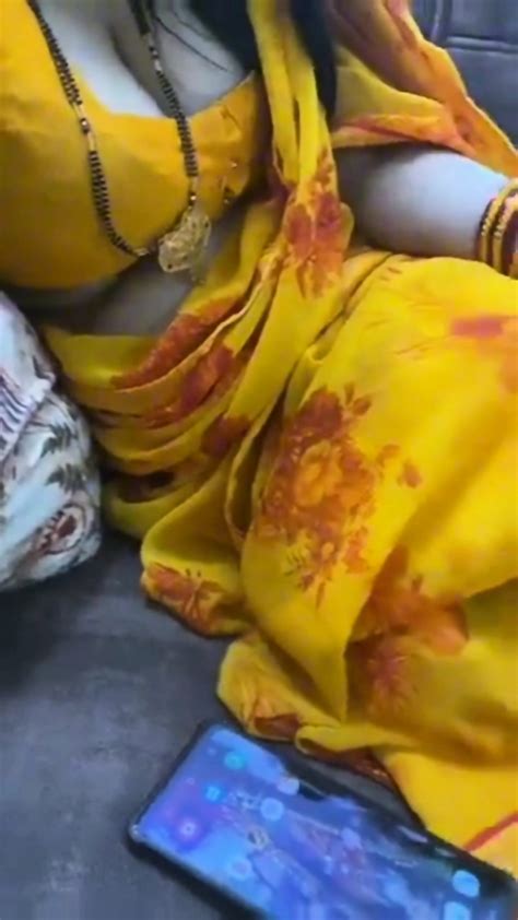 Sexy Big Boob Bhabhi In Yellow Saree Seducing Devar P