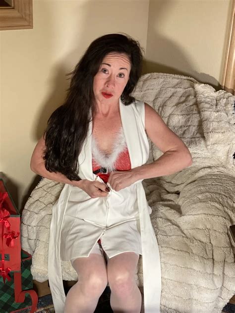 Asian Milf Loves Her Picture Taken Pics Xhamster