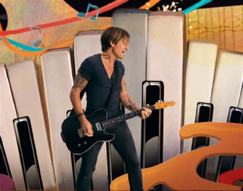 Keith Urban Premieres His New Video Superman And Talks About How He