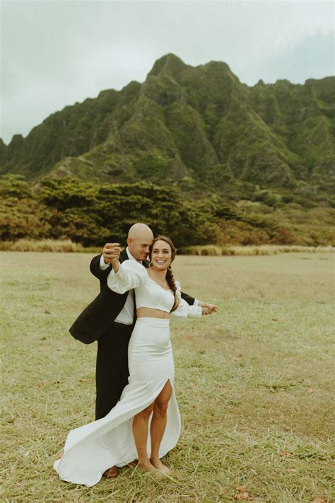 Stunning Bridal Couple Photos at Kualoa Ranch in Oahu - valoryevalyn.com
