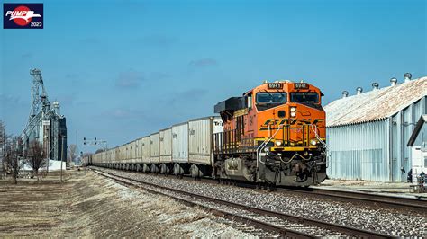 Eastbound Ns Intermodal Train At Orrick Mo With S Lat Flickr