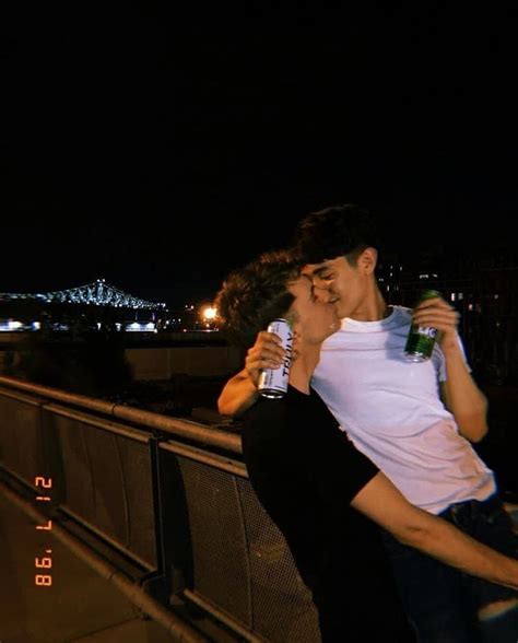 Curtidas Coment Rios Bem Vindx Recadoslgbtq No Instagram Cute Gay Couples