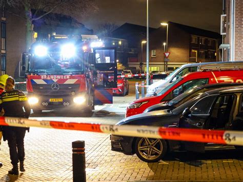 Naakte Jongeman Aangehouden In Vlaardingen Auto Verliest Wiel Na