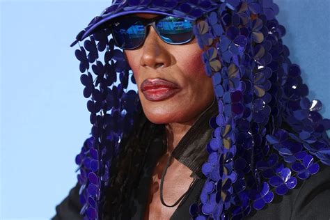 Grace Jones Cumple Cono Gay Org As Con El Ruso De Rocky Iv Y El Esc Ndalo En La Tv Por
