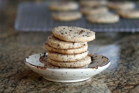 Chocolate Chip Icebox Cookies Recipe