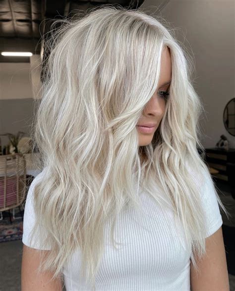 De Shag Kapseltrend Krijgt Een Speelse En Onderhoudsarme Update Voor De Herfst Summer Blonde
