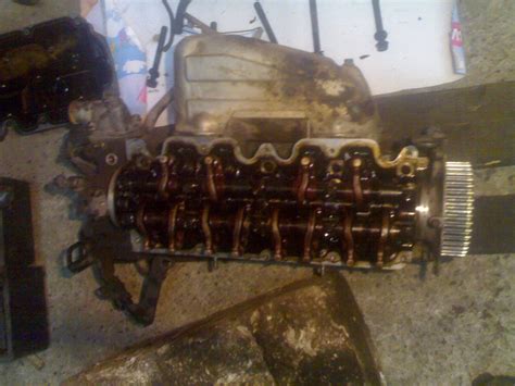 Замена маслосьемных колпачков и прокладки блока двигателя — Mazda 626 ...