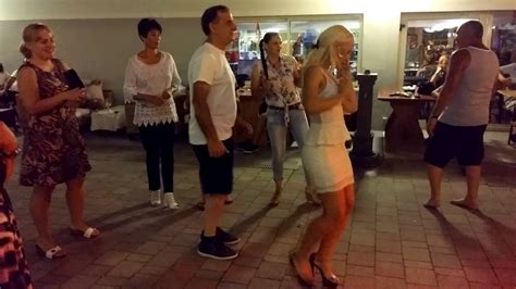 Hot Chick Dancing YouTube