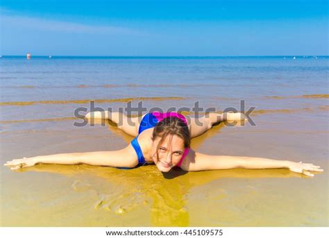 Bikini Workout Beach Girl Stock Photo 445109575 Shutterstock
