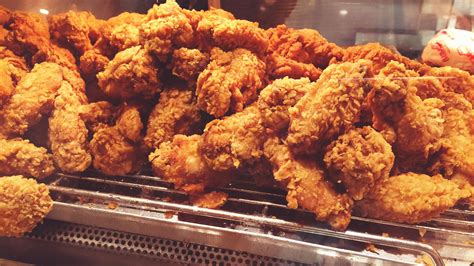 This Restaurant Serves The Best Fried Chicken In Minnesota | iHeart 