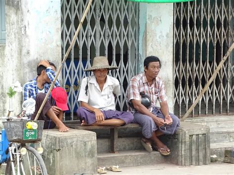 Kleidung Myanmaren » Myanmar Reisen