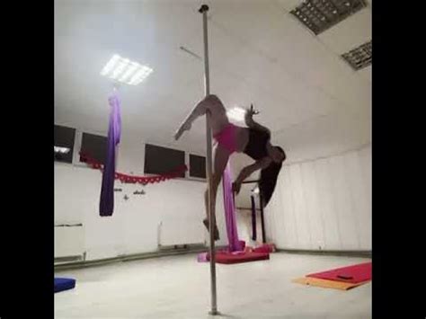 Танец на пилоне. Пилон дома. Полденс. Пилон. Pole dance.Красивый танец ...