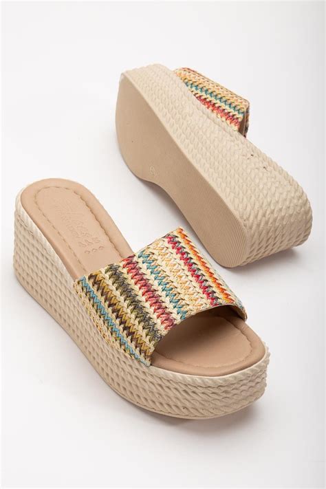 Dilimler Ayakkab Has R Ve D Z Kal N Tekbant Nude Kad N Dolgu Topuklu Terlik Fiyat Yorumlar