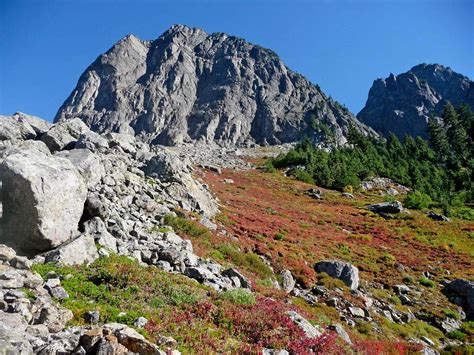 Fall Colors on Mount Shuksan : Photos, Diagrams & Topos : SummitPost