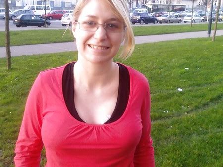 Xxx Photos Jeune Blonde A Gros Seins