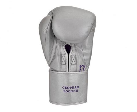Купить Перчатки боксерские Clinch Undefeated Russian Team серебристые ...