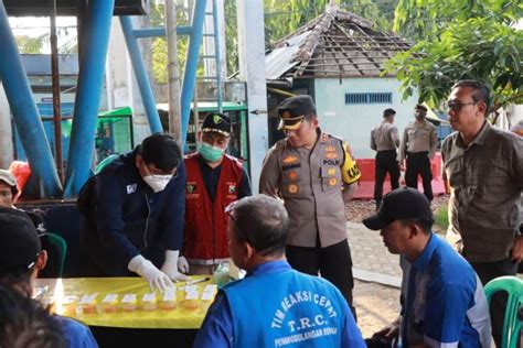 Polres Nganjuk Tes Urine Sopir Dan Kondektur Bus AKAP Di Terminal Anjuk