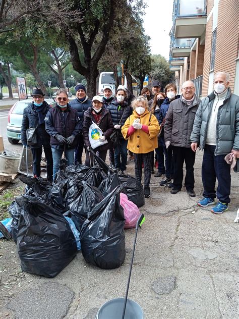 Ripulito A Foggia Viale Ofanto Dai Volontari De La Via Della Felicita