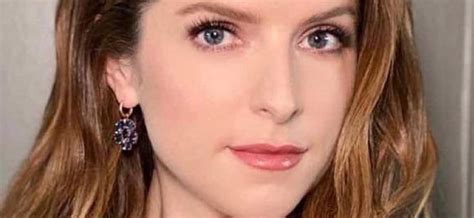 Bikini Anna Kendrick