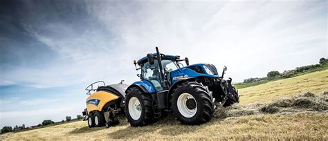 Maquinaria agrícola e de exploração New Holland PT NHAG