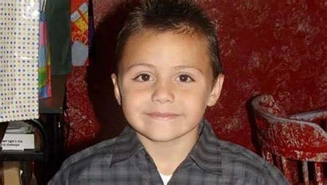 Niño torturado hasta la muerte por ser gay Diario Democracia