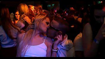 Explosión nudista XVIDEOS