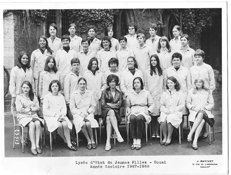 Photo De Classe 1d De 1969 Lycée De Jeunes Filles Copains Davant