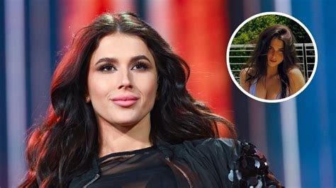 Zgrabna I Powabna Roksana W Giel Wdzi Czy Si W Sk Pym Bikini Zas Oni A Tylko To Co Konieczne