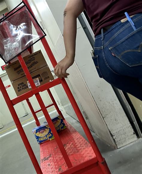 Thick Latina Milf Target Employee Tight Jeans Forum