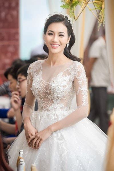 Hot girl X Tuyệt tình cốc Nga Tây bất ngờ lấy chồng Báo Dân trí