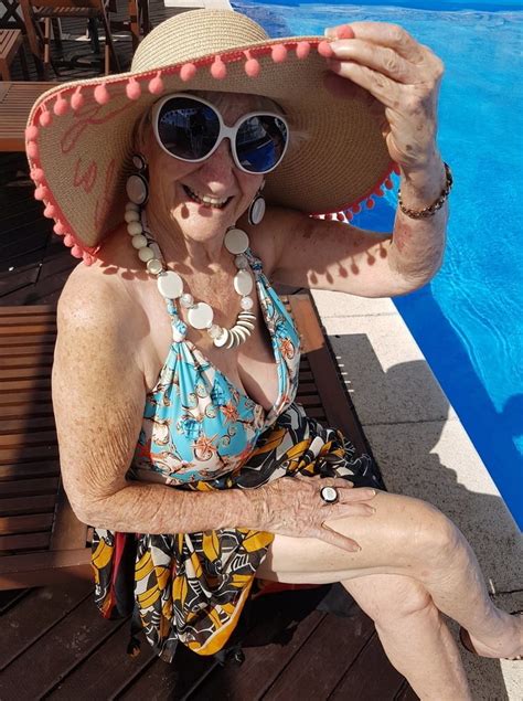 Very Old Non Nude Gilf Likes Her Hats Porn Pictures XXX Photos Sex Images PICTOA