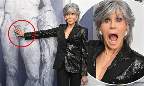Jane Fonda 85 Gropes A Naked Portrait At New York Premiere Of Book Club The Next Chapter