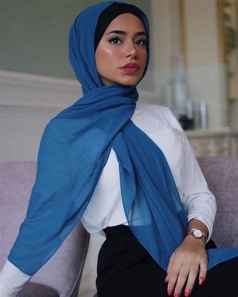 Pin By Samah Amoniem On Hijab Outfit Street Hijab Fashion Muslim Fashion Outfits Beautiful