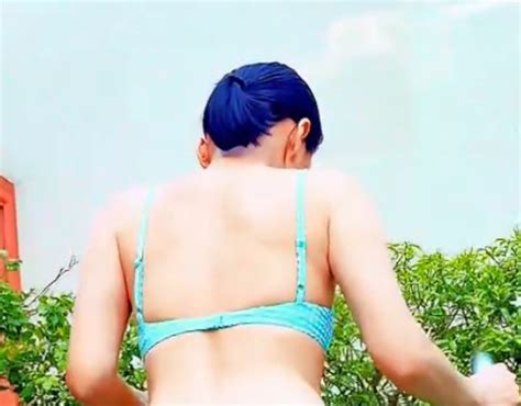 L Quy N G Y Tranh C I V I Lo T Kho Nh Kh C Khoe Body Bikini Nh Y C M T O D Ng H H Nh