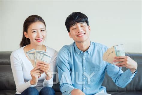 데일리 부자되는 꿀팁공개 신혼부부 돈 관리 비법 경제 신혼부부돈관리신혼부부돈관리신혼부부돈관리비법부자꿀팁