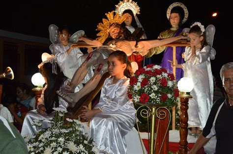 Solemnidad Y Fervor En Procesiones Y Actos Religiosos En Bello Horizonte