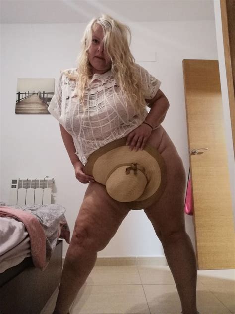 Straw Hat And Big Natural Tits Sexy BBW MILF 12 Pics XHamster