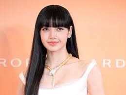 Lisa BLACKPINK: Age, Net Worth, Relationship & Career Timeline - Mabumbe